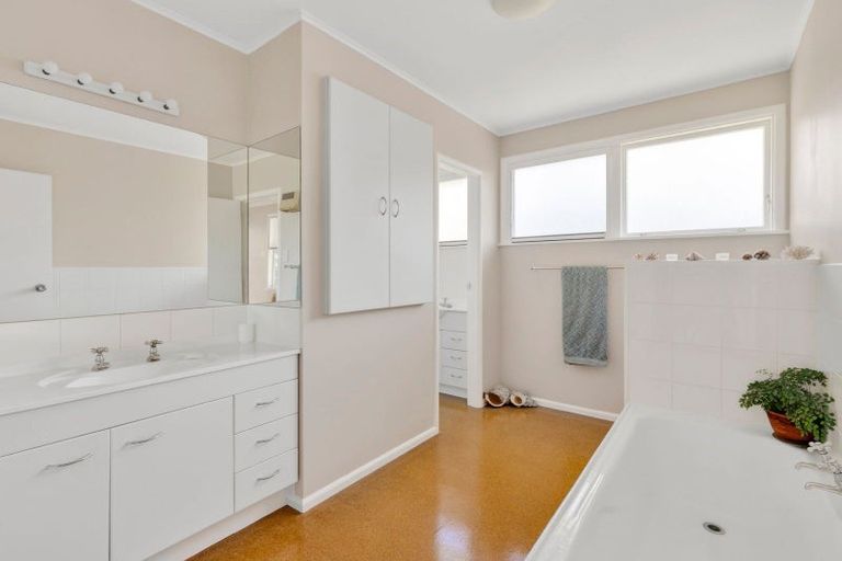 Photo of property in 71e Bronte Street East, Nelson, 7010