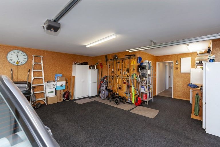 Photo of property in 2 Te Heke Place, Waikanae, 5036