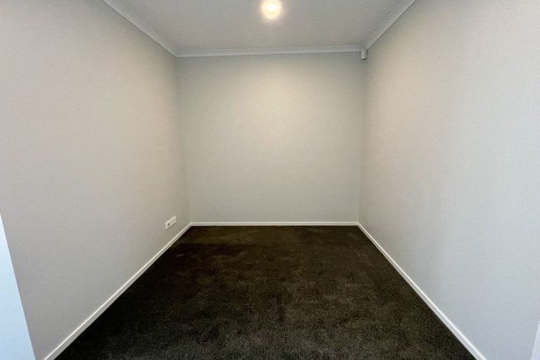 Photo of property in 49 O'meara Street, Swanson, Auckland, 0614