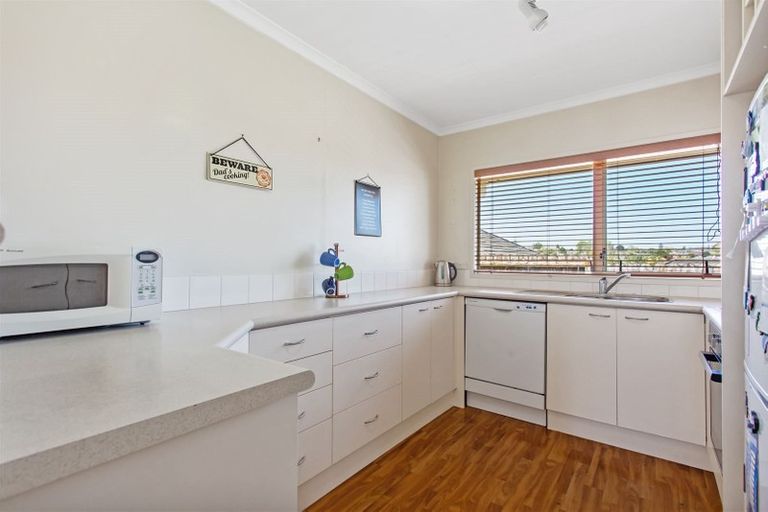 Photo of property in 69a Vincent Street, Howick, Auckland, 2014