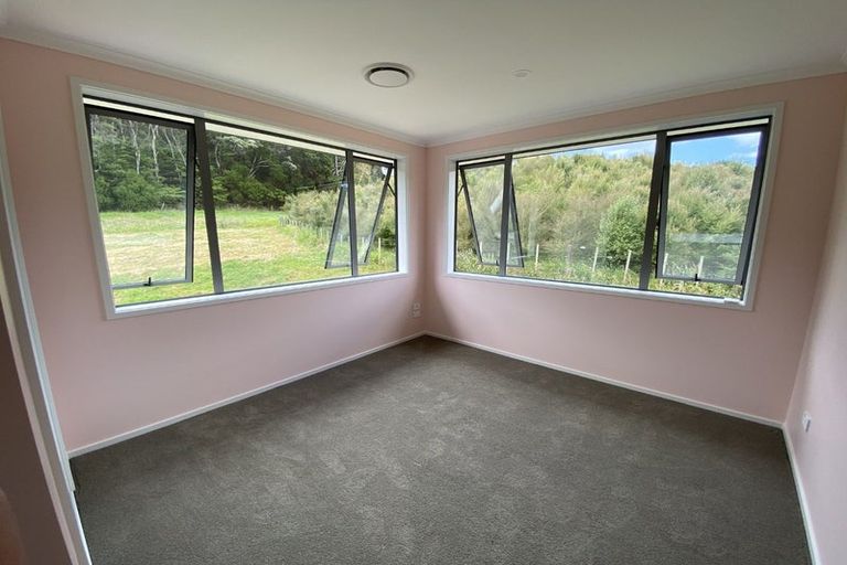 Photo of property in 194 Pinchgut Road, Kaukapakapa, 0873