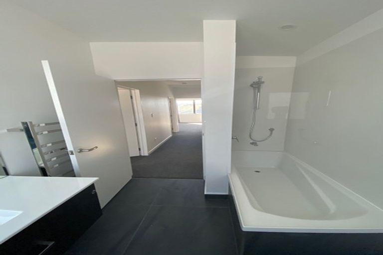 Photo of property in 7/52 High Street, Island Bay, Wellington, 6023