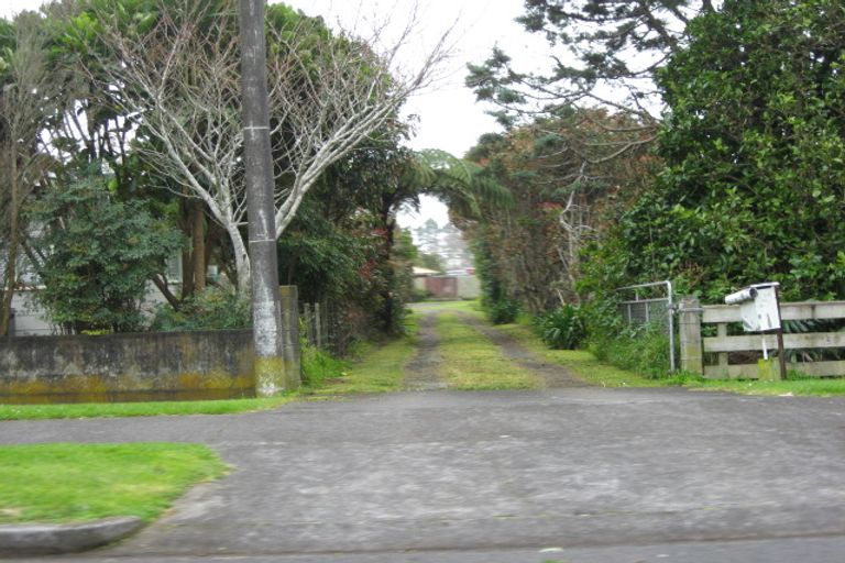 Photo of property in 28 Old South Road, Okato, 4335