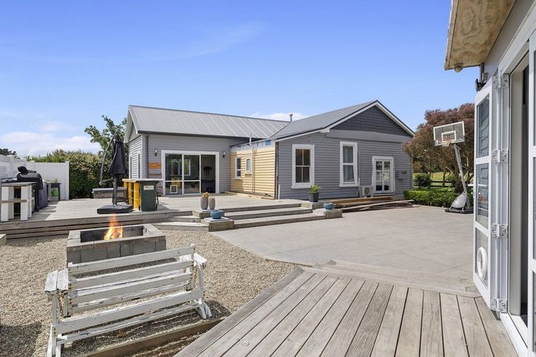 Photo of property in 81/81a Matarikoriko Road, Brixton, Waitara, 4382