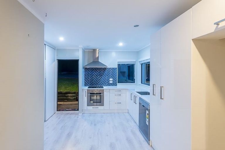 Photo of property in 1/12 Bedford Street, Te Atatu South, Auckland, 0610