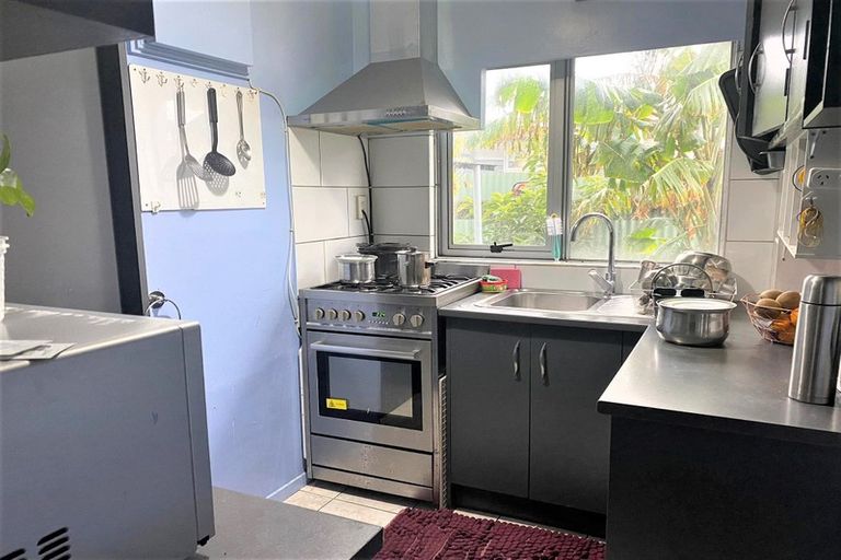 Photo of property in 2/43a Merton Street, Trentham, Upper Hutt, 5018