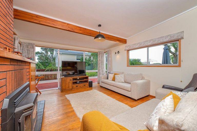 Photo of property in 50 Victoria Avenue, Waiuku, 2123