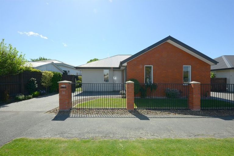 Photo of property in 1/14 Wittys Road, Avonhead, Christchurch, 8042