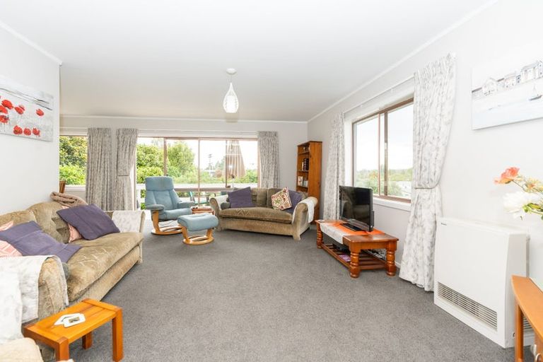Photo of property in 18 Callard Place, Riverlea, Hamilton, 3216