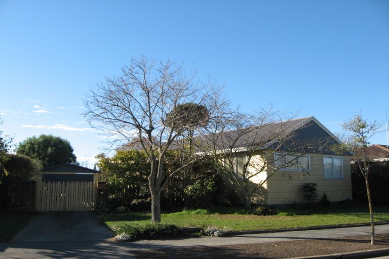 Photo of property in 8 Caithness Street, New Brighton, Christchurch, 8083