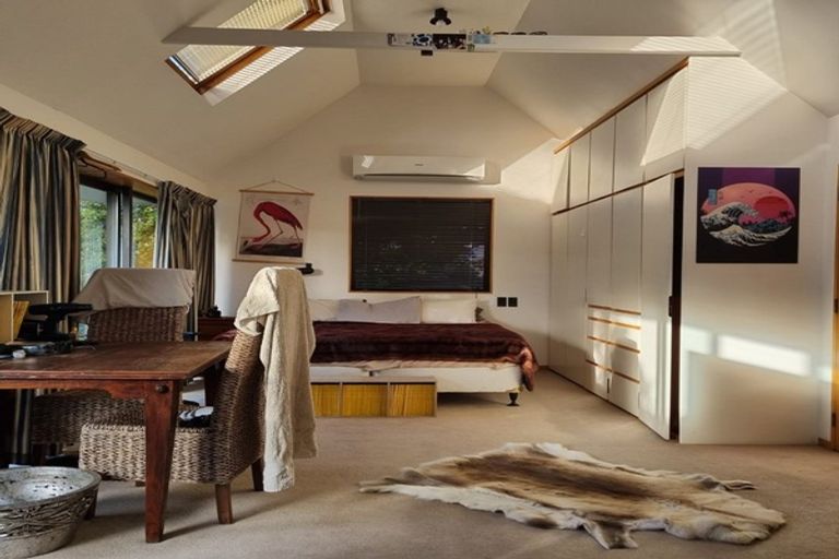 Photo of property in 100 Beachville Road, Redcliffs, Christchurch, 8081