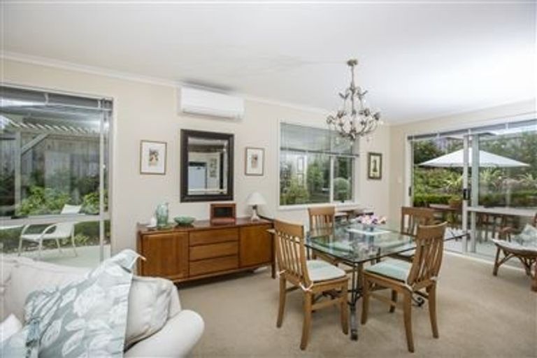 Photo of property in 2 Parkdale Close, Snells Beach, 0920