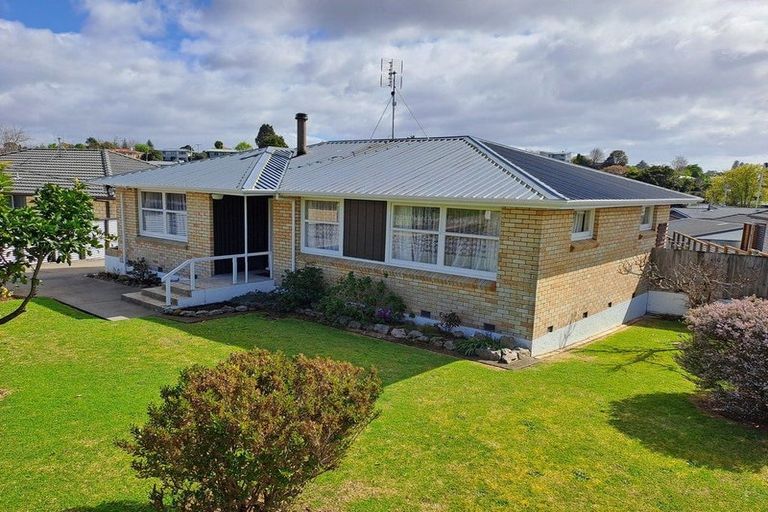 Photo of property in 123 Sutherland Road, Brookfield, Tauranga, 3110