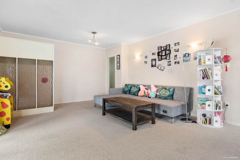 Photo of property in 1/46 Marlborough Avenue, Glenfield, Auckland, 0629