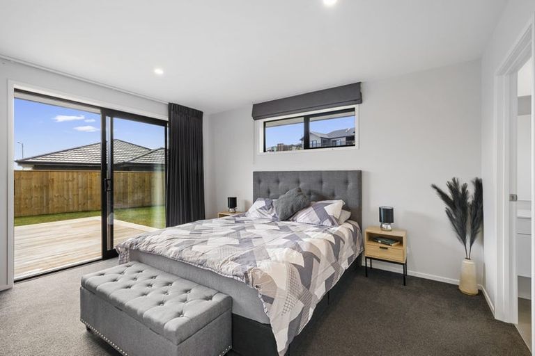 Photo of property in 5 Ruru Lane, Hurworth, New Plymouth, 4310