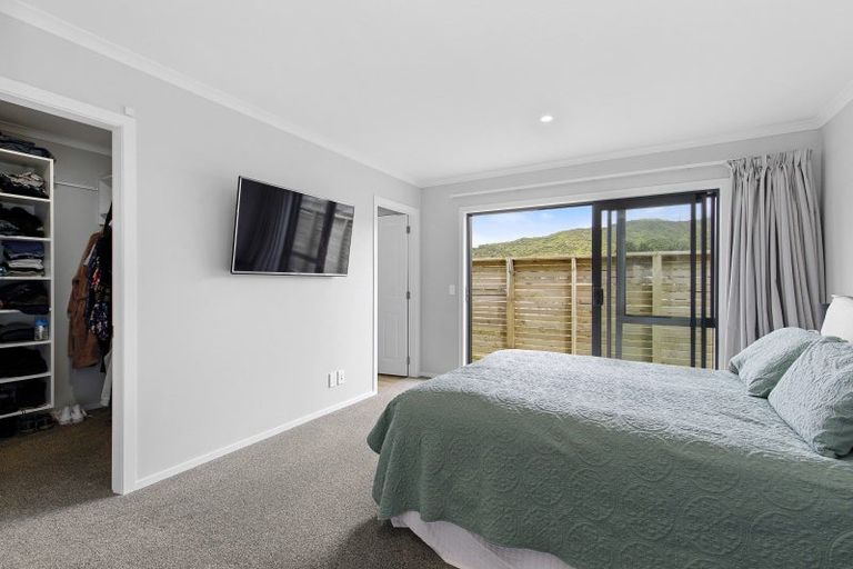 Photo of property in 6 Te Ara O Roimata, Wainuiomata, Lower Hutt, 5014