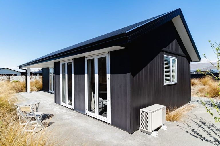 Photo of property in 26 Rhoboro Road, Twizel, 7901