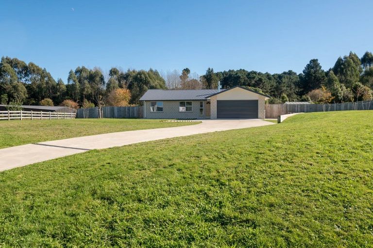 Photo of property in 6 Kanuka Grove, Kinloch, Taupo, 3377