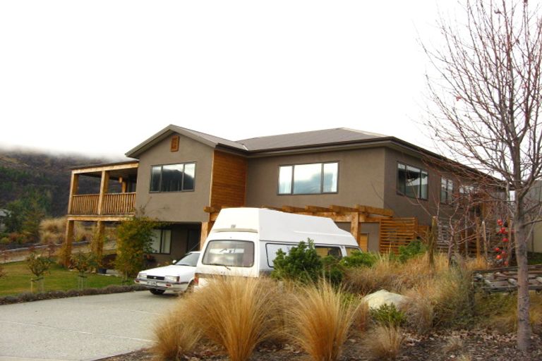 Photo of property in 4 Kircher Place, Arrowtown, 9302