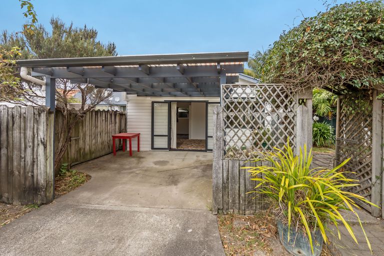 Photo of property in 137 Brightside Road, Stanmore Bay, Whangaparaoa, 0932