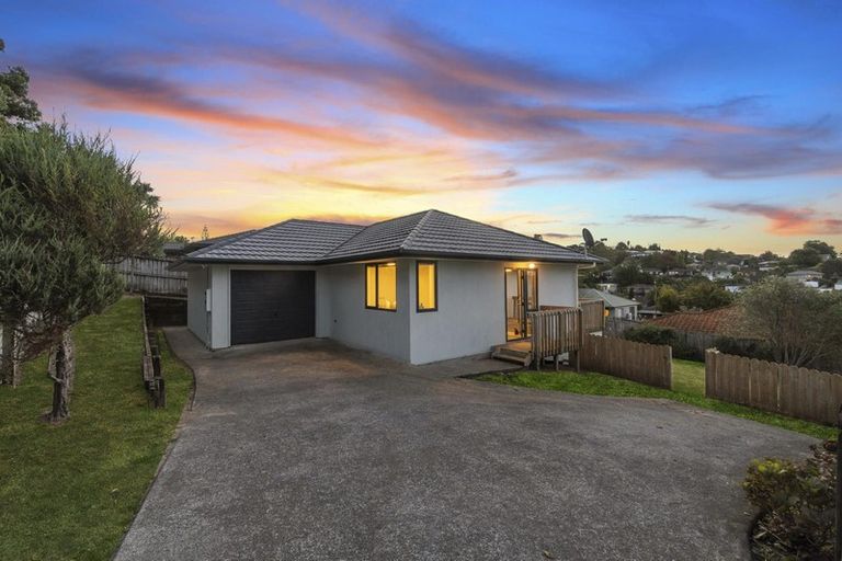 Photo of property in 31 Carling Avenue, Massey, Auckland, 0614