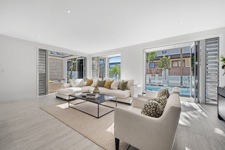 Photo of property in 25 Compass Way, Half Moon Bay, Auckland, 2012