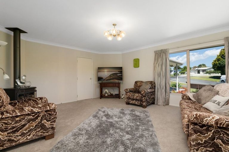 Photo of property in 62a Oxford Street, Tawa, Wellington, 5028