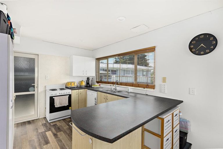 Photo of property in 53a Springs Road, Parakai, 0830