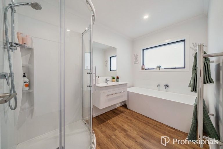 Photo of property in 10 Aratika Grove, Stokes Valley, Lower Hutt, 5019