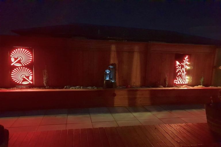 Photo of property in 6 Castile Place, Belfast, Christchurch, 8051