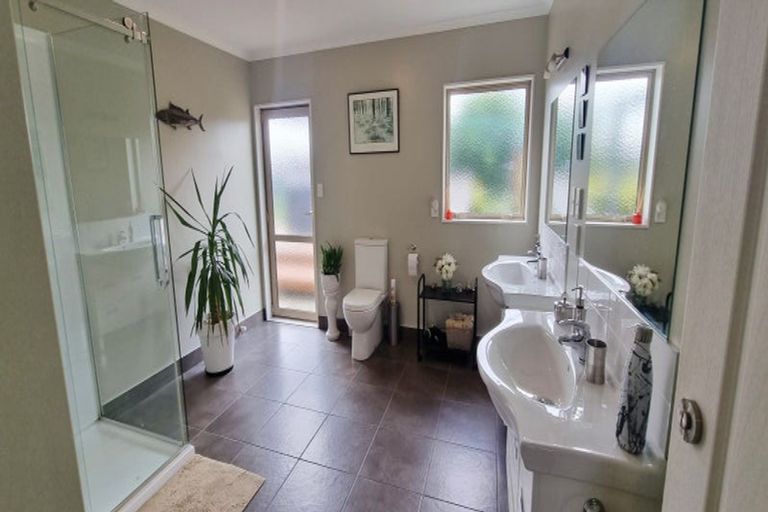 Photo of property in 64 Lea Grove, Levin, 5572