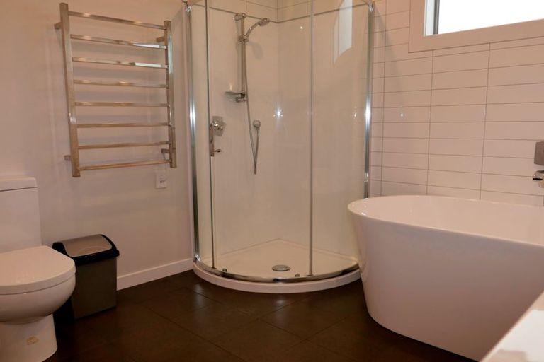 Photo of property in 90 Muri Road, Pukerua Bay, Porirua, 5026