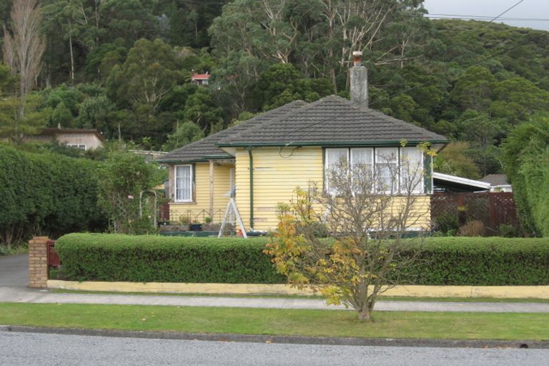 Photo of property in 28 Rimu Street, Naenae, Lower Hutt, 5011
