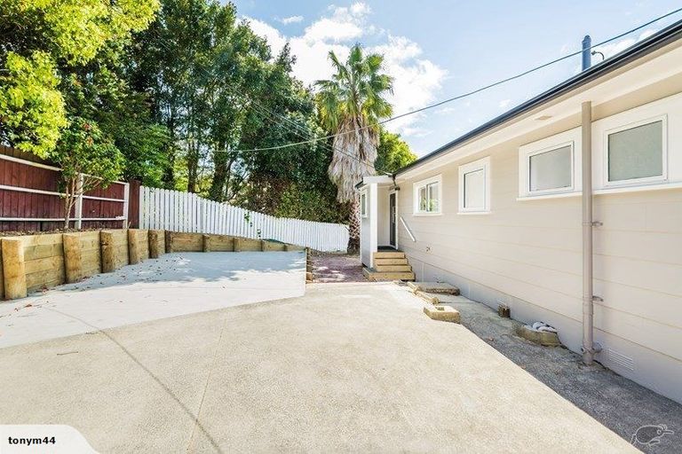 Photo of property in 30 Nigel Road, Browns Bay, Auckland, 0630