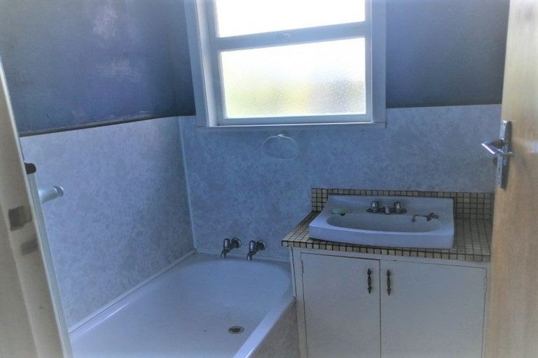 Photo of property in 23 Tawatawa Street, Long Bay, Auckland, 0630