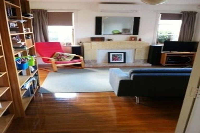 Photo of property in 1/16 Akehurst Avenue, New Lynn, Auckland, 0600