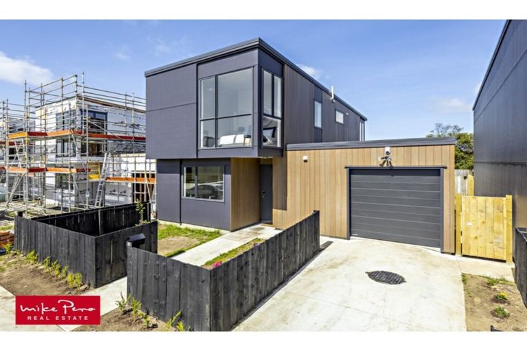 Photo of property in 8 Te Aparangi Crescent, Papakura, 2110