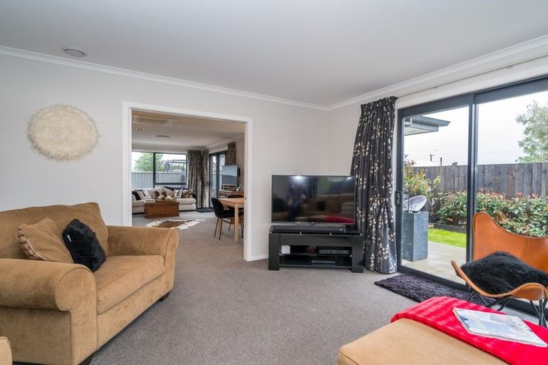 Photo of property in 13 Smiley Place, Mosgiel, 9024