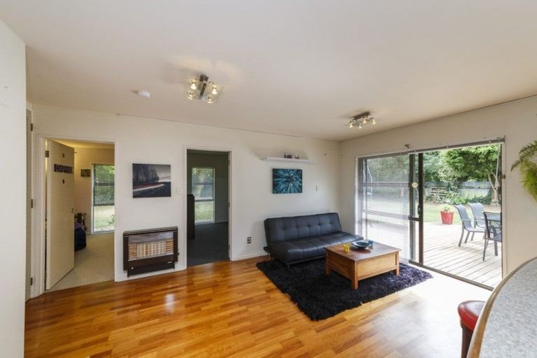 Photo of property in 32 Humphries Place, Awapuni, Palmerston North, 4412