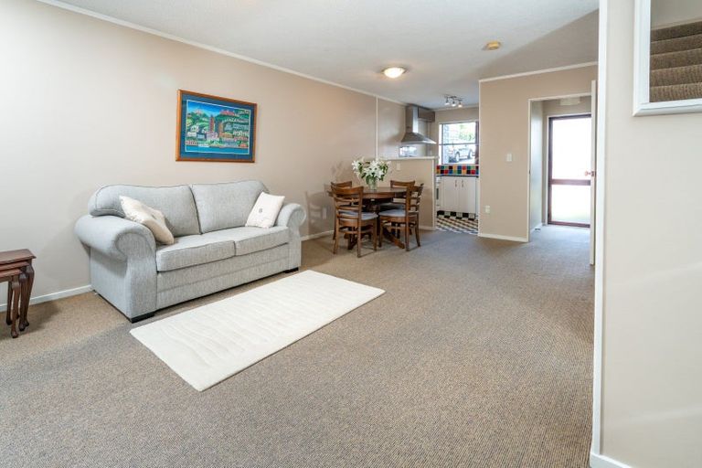 Photo of property in 5f Duke Street, Mount Victoria, Wellington, 6011