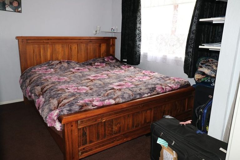 Photo of property in 95 Collins Road, Melville, Hamilton, 3206