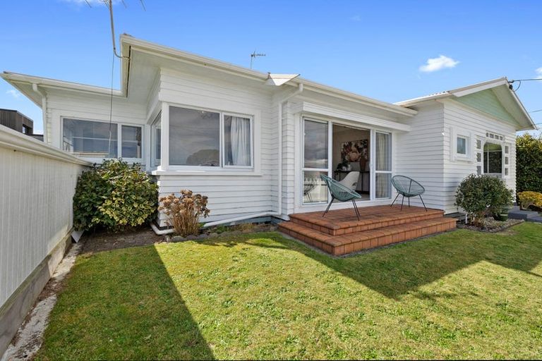 Photo of property in 33 Beach Street, Fitzroy, New Plymouth, 4312
