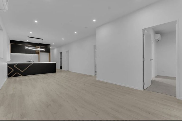 Photo of property in 25 Hupana Road, Karaka, 2113