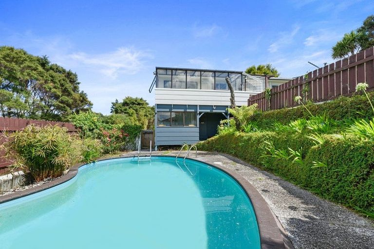 Photo of property in 9 Stredwick Drive, Torbay, Auckland, 0630