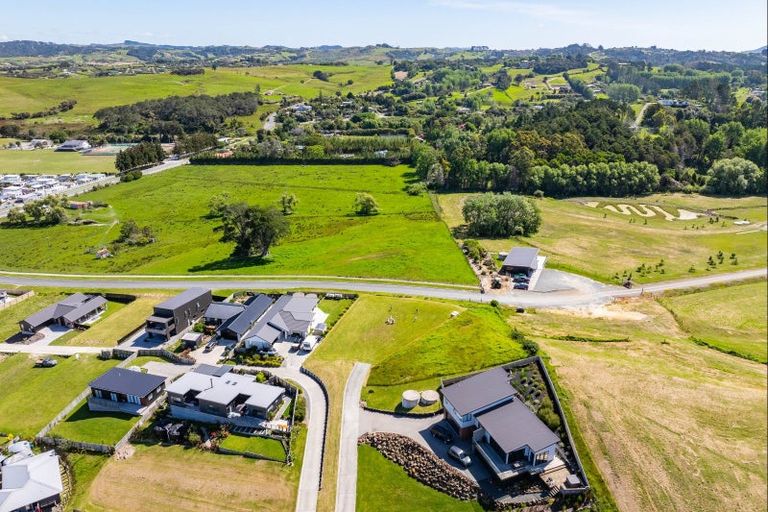 Photo of property in 14 Fantail Way, Mangawhai, 0505