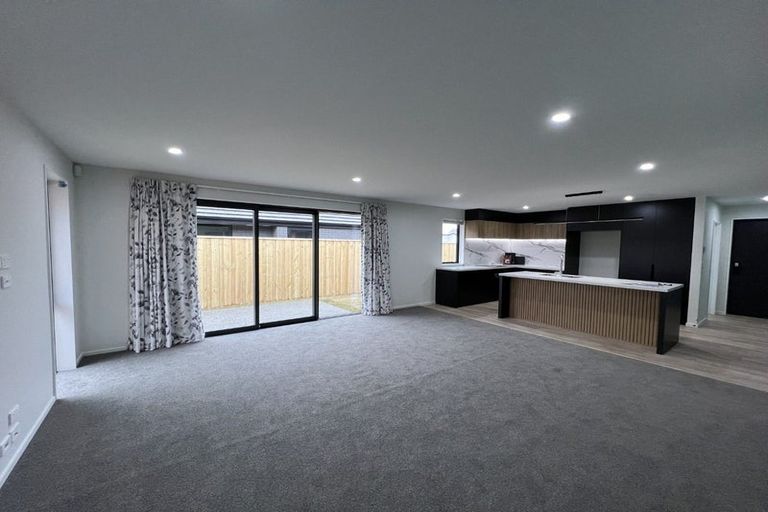 Photo of property in 35 Cousins Street, Woodend, 7691