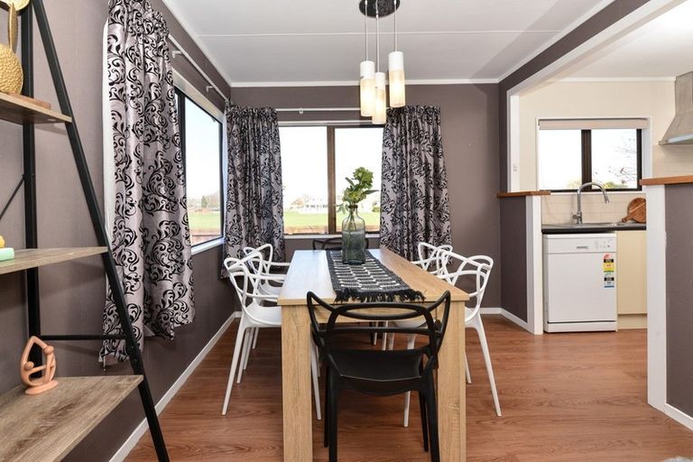 Photo of property in 9b Beadle Place, St Andrews, Hamilton, 3200