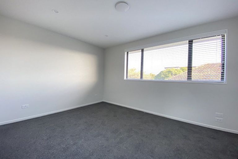 Photo of property in 2/84 Blenheim Road, Riccarton, Christchurch, 8011