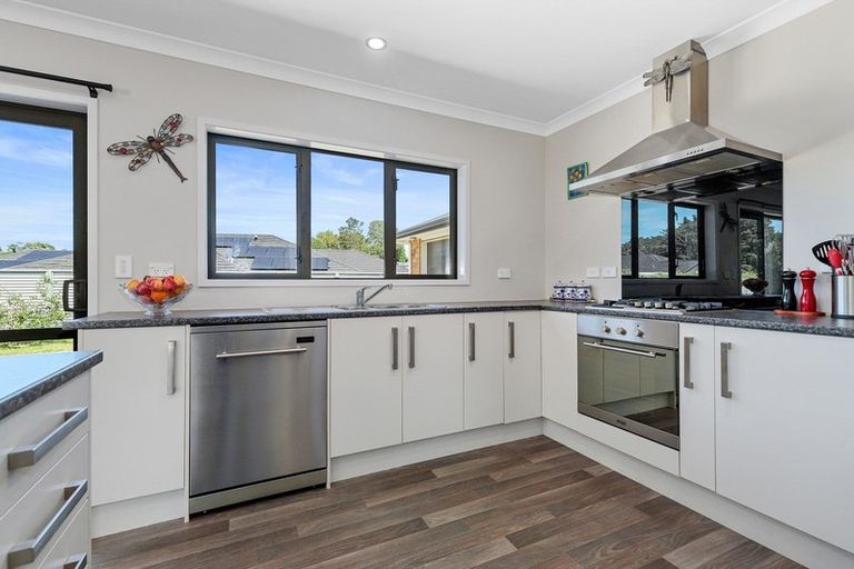 Photo of property in 15 Allendale Place, Morrinsville, 3300