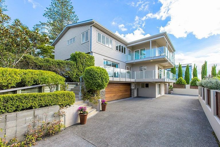 Photo of property in 86 Kitchener Road, Milford, Auckland, 0620